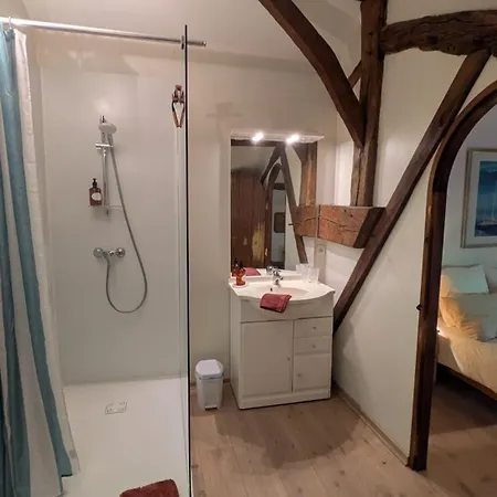Holiday home Le Prieure Saint Pierre, Et D'hotes Dans Un Parc Classe