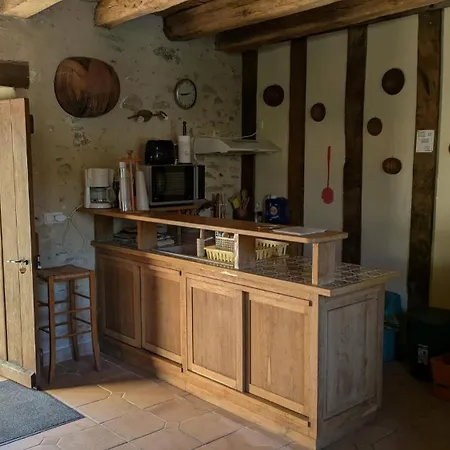 Le Prieure Saint Pierre, Et D'hotes Dans Un Parc Classe Reaumur