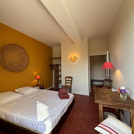 Le Prieure Saint Pierre, Et D'hotes Dans Un Parc Classe Holiday home *