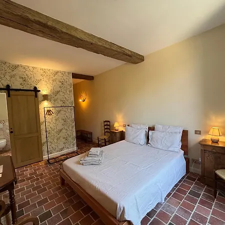 Holiday home Le Prieure Saint Pierre, Et D'hotes Dans Un Parc Classe Reaumur