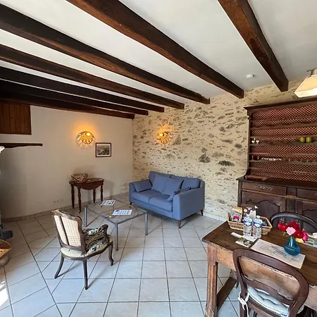 Le Prieure Saint Pierre, Et D'hotes Dans Un Parc Classe * Reaumur