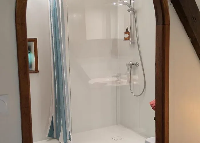 Le Prieuré Saint Pierre, Et D'hôtes Dans Un Parc Classé * Réaumur