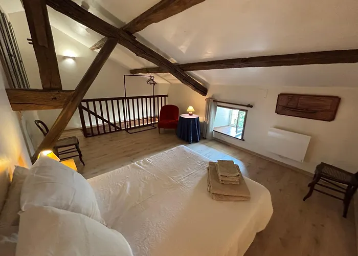 Le Prieure Saint Pierre, Et D'hotes Dans Un Parc Classe * Réaumur