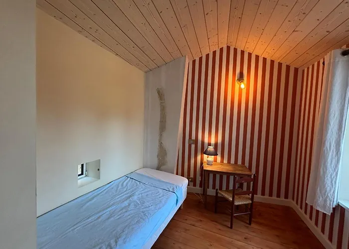 Le Prieuré Saint Pierre, Et D'hôtes Dans Un Parc Classé Hébergement de vacances